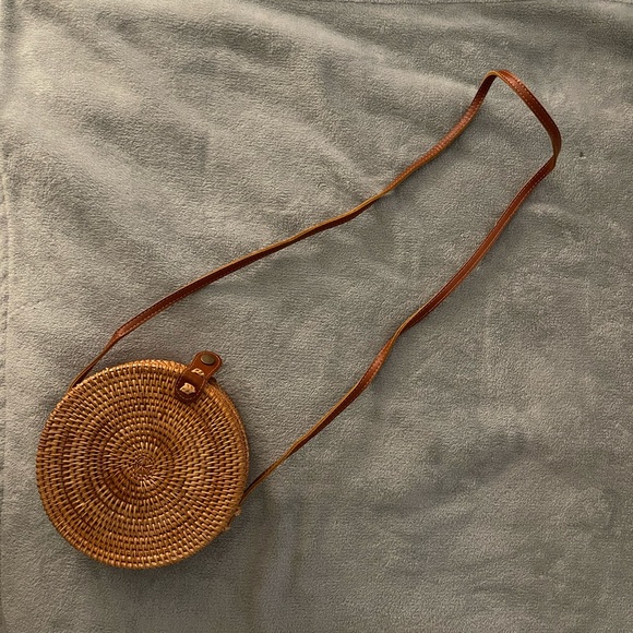 Handbags - Small circle straw-type purse